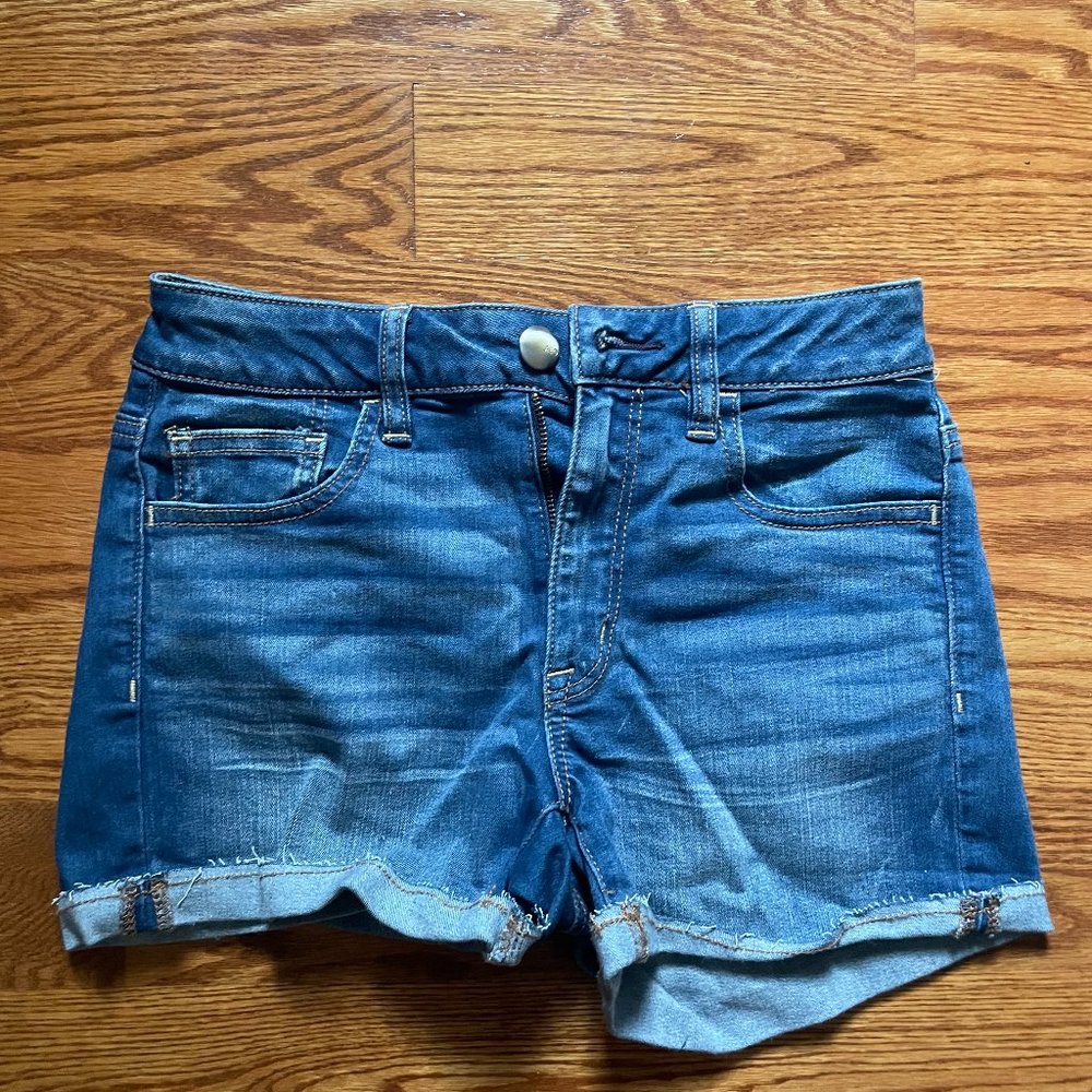 Size 4 Hollister Jean Shorts